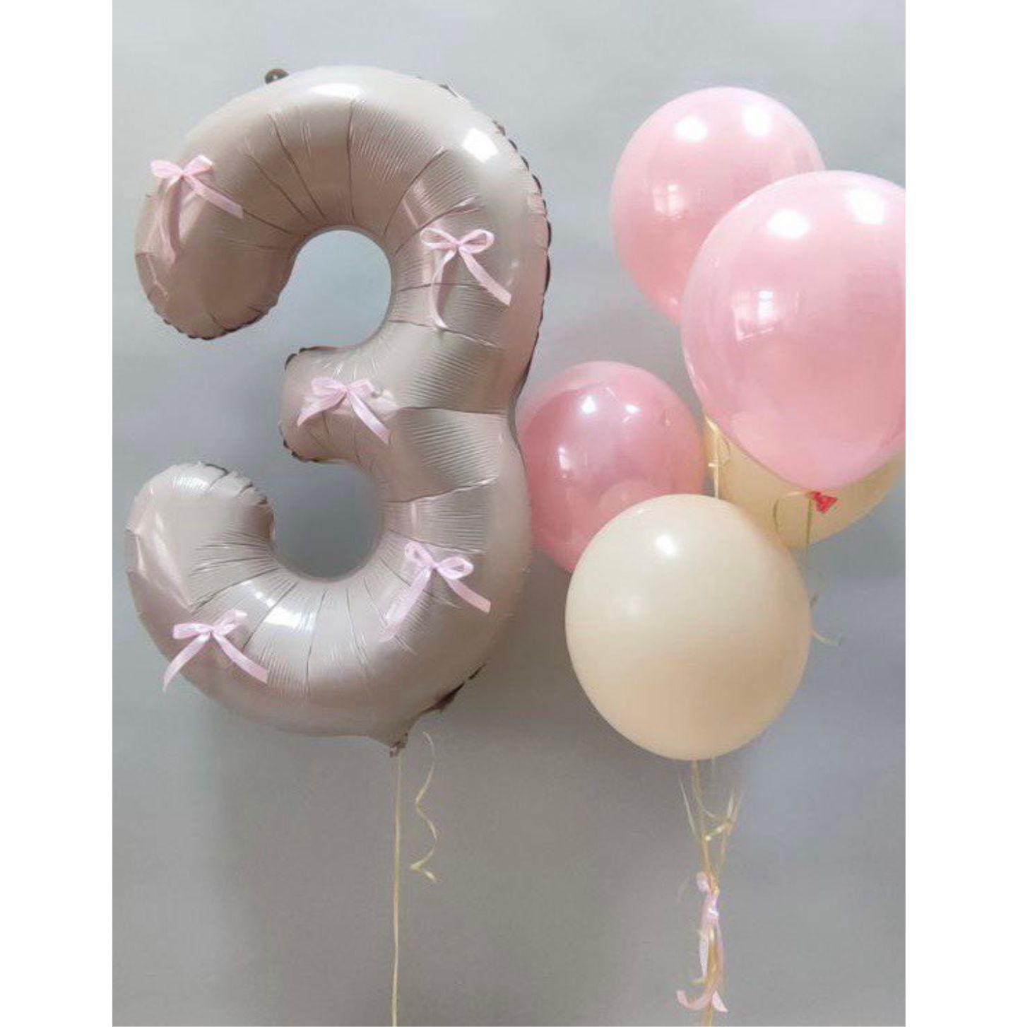 Сeт 13  Кремовый. Все шары наполнены гелием.